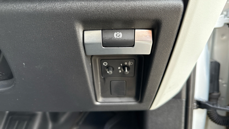 Land Rover Defender 90 Diesel 3.0 D200 Hard Top Auto